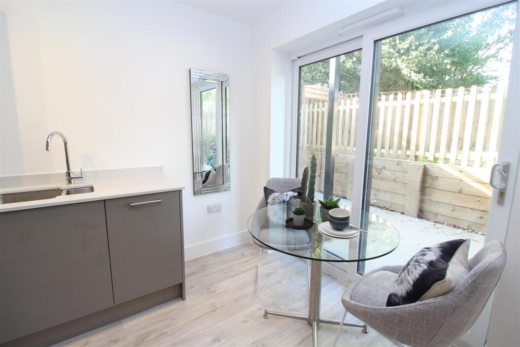 15 Sandridge Park, St Albans photo 4