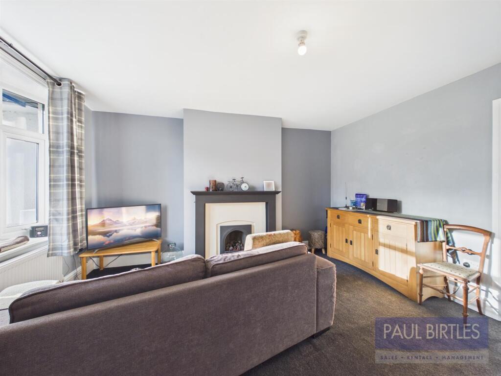 32 PORLOCK ROAD photo 4
