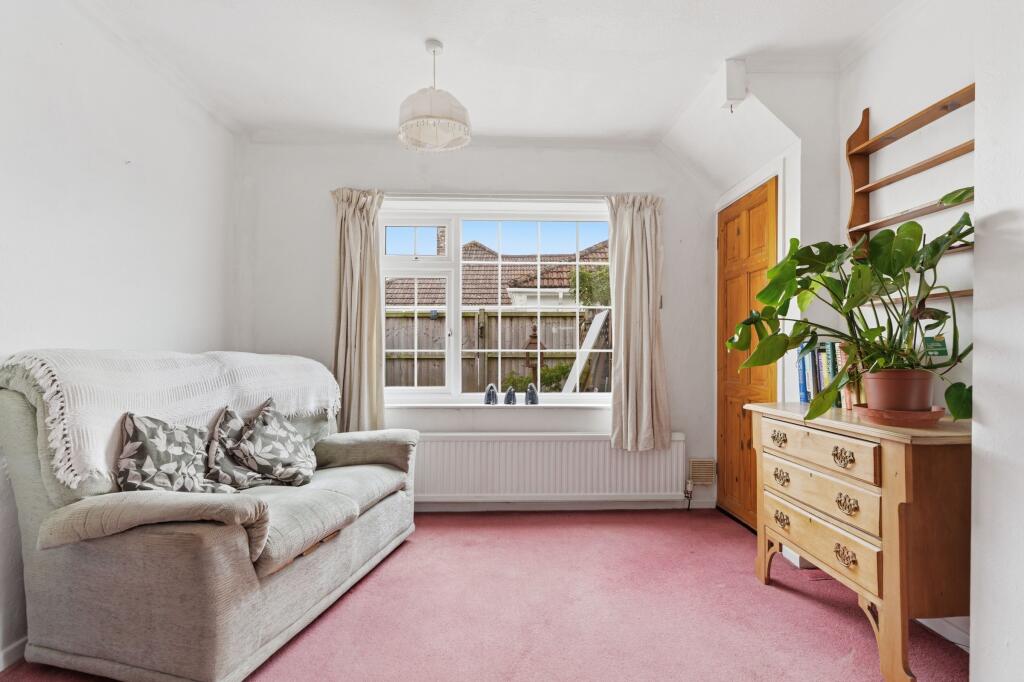 House in Weston-super-Mare, Weston Village - More