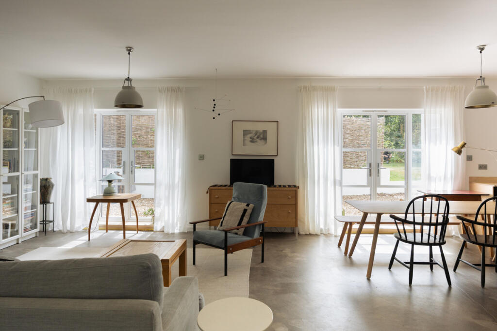 House in London - View 2