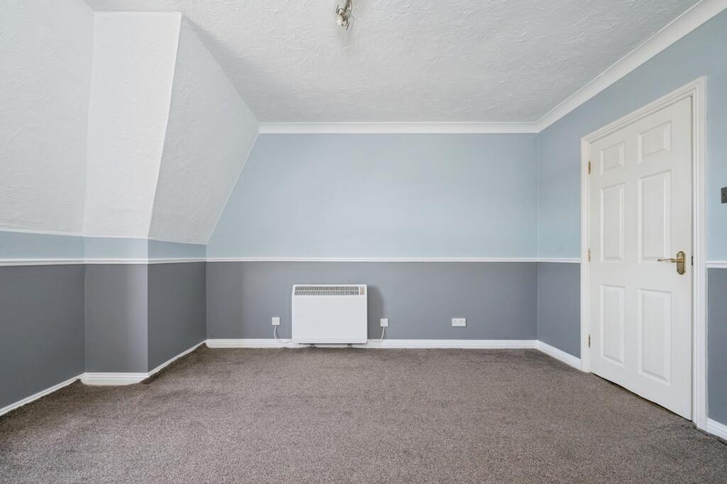 Apartment in Southampton - View 5