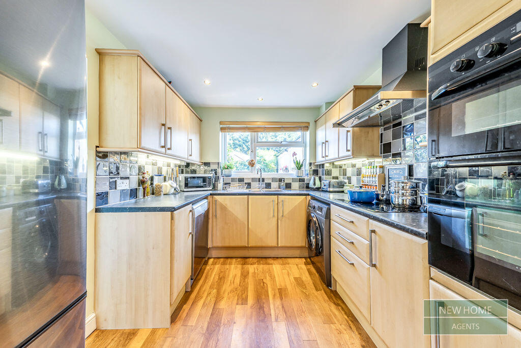 House in Crawley, Tilgate - View 4