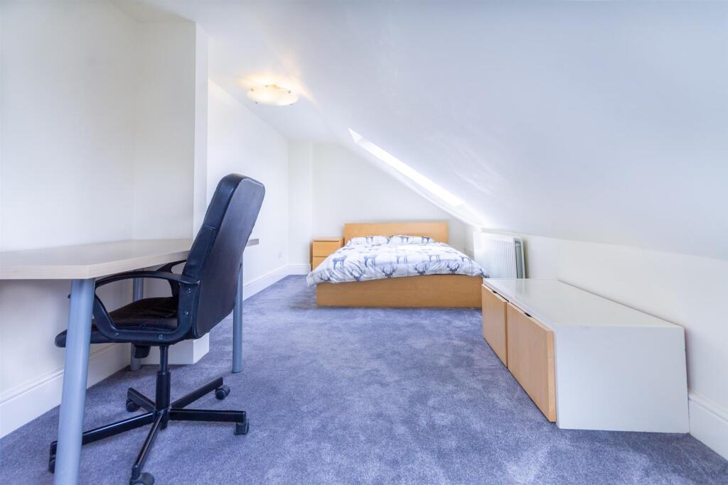 House in Newcastle upon Tyne - More