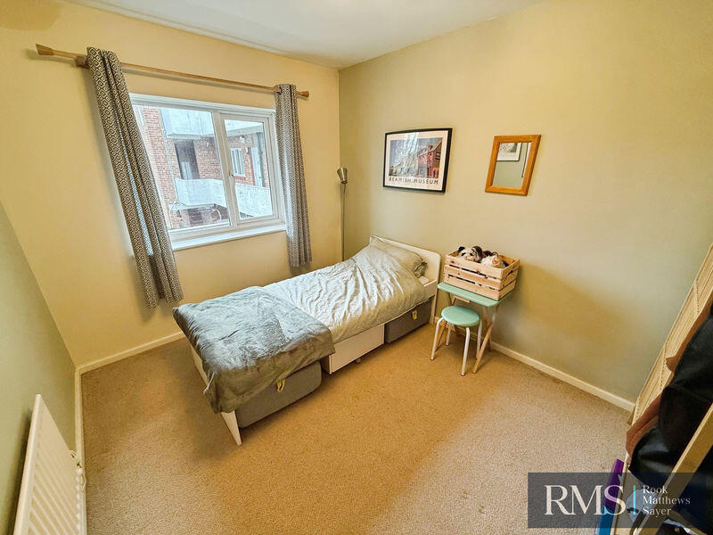 Apartment in Newcastle upon Tyne, High Heaton - View 4