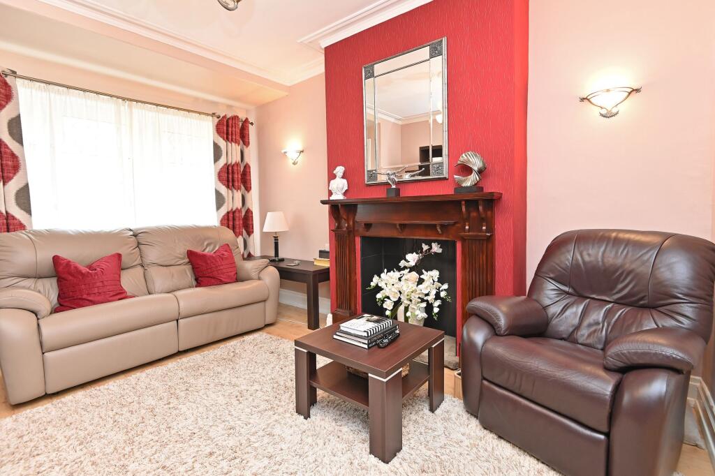 King Edwards Drive, Harrogate, HG1 photo 4