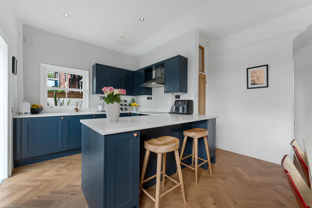 House in High Peak, Brookbottom, New Mills - View 3