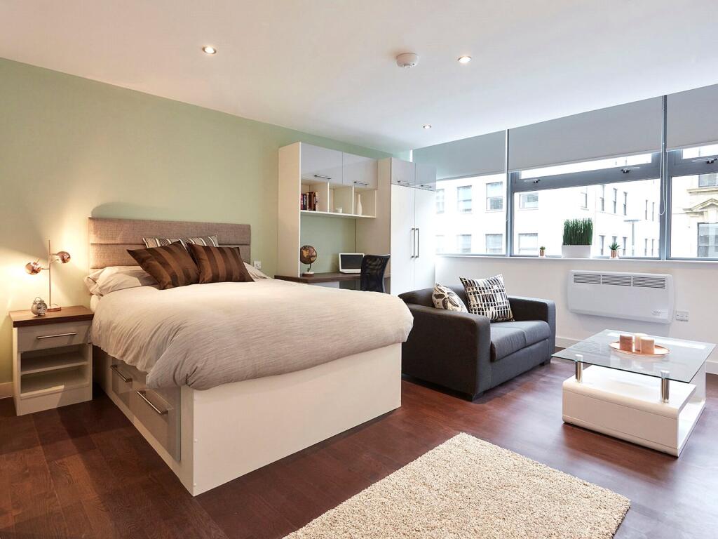 Main image of property: Apt 6, 5 South Parade #212656