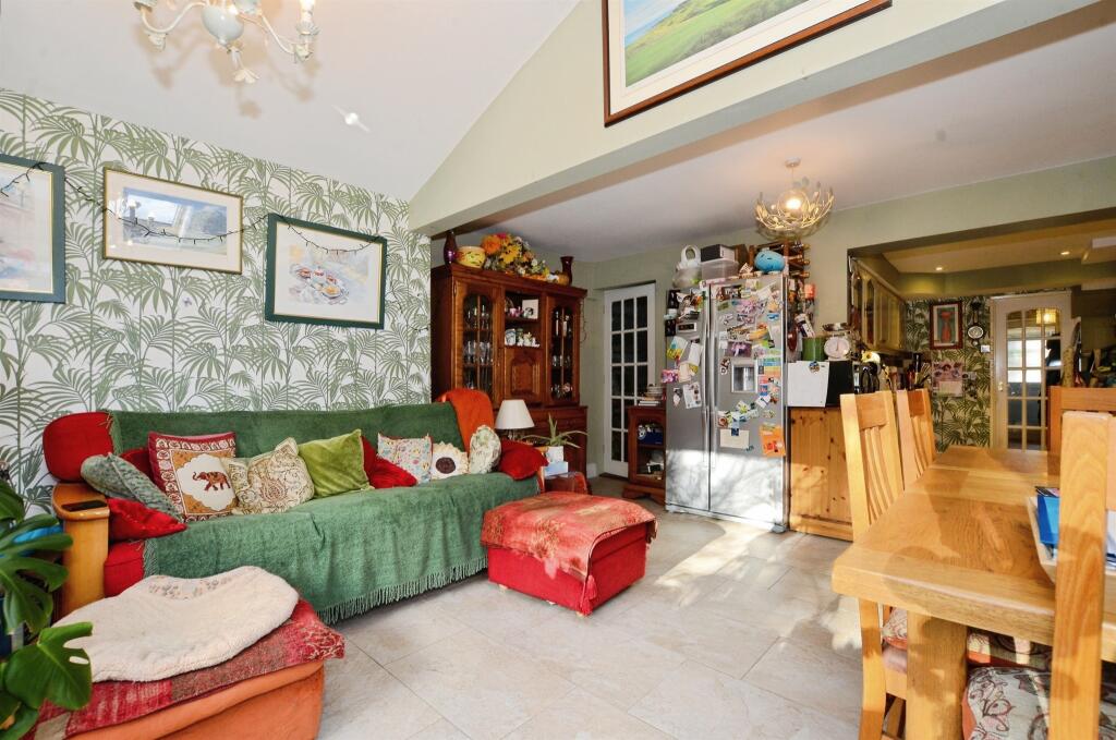 Additional image 4 of Wroxham Way, Harpenden