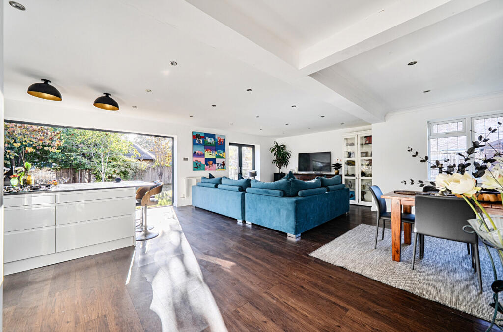 House in Reading - View 5