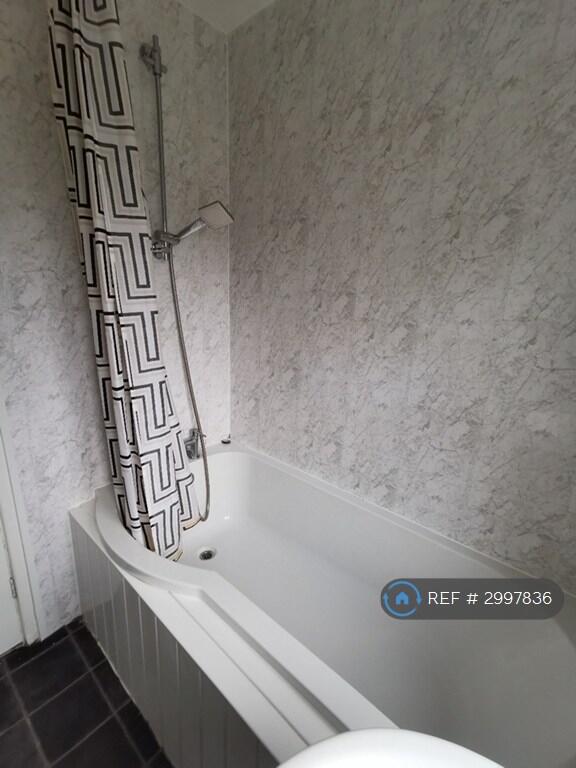 House in Doncaster - View 5