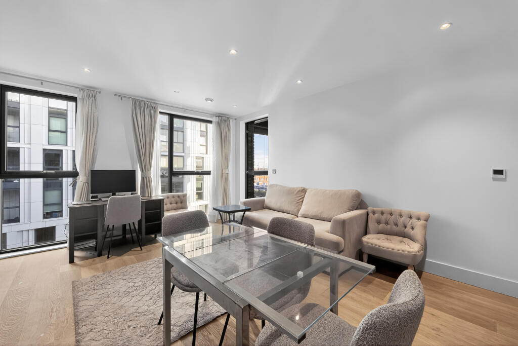 Apartment in London, Battersea Exchange, Clapham Junction - More