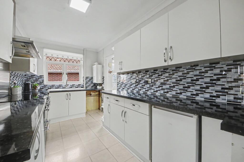 House in Southampton - View 3