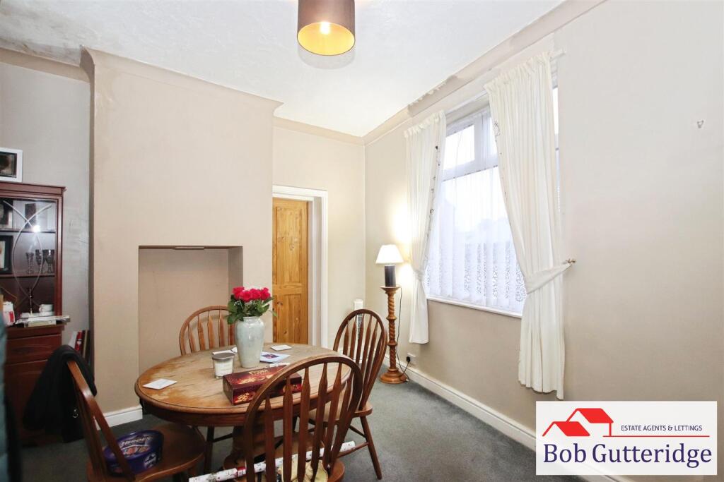 House in Stoke-on-Trent - View 4