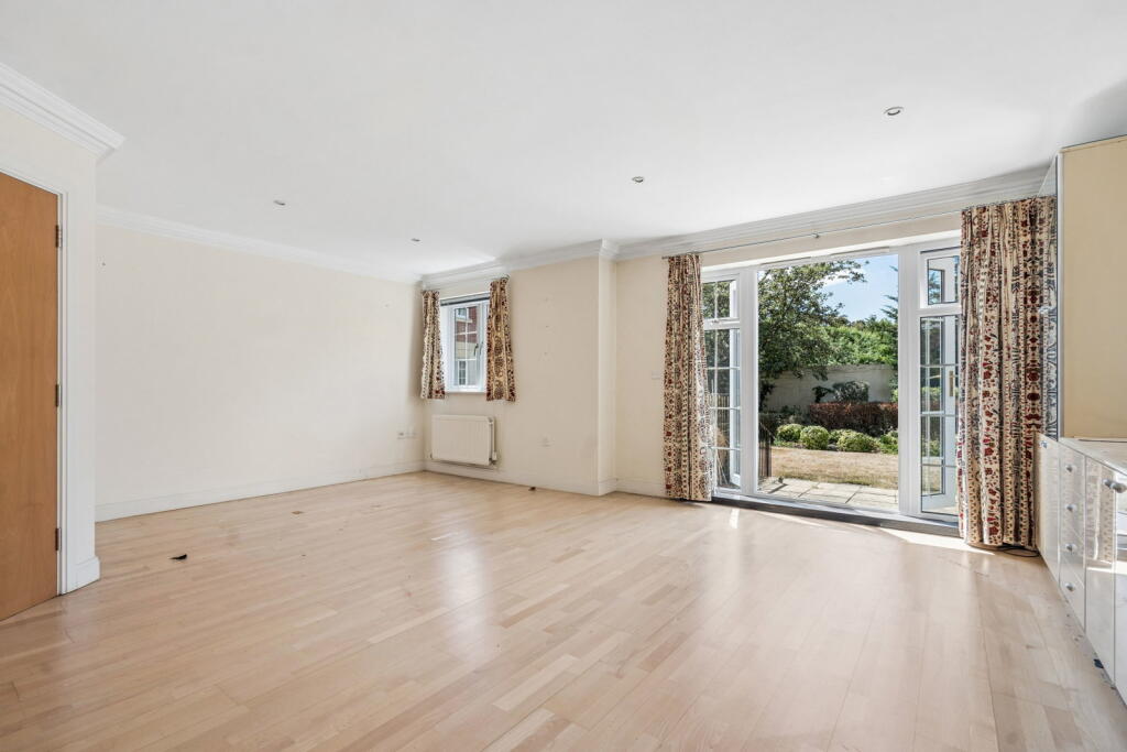 Apartment in Harrow - View 5