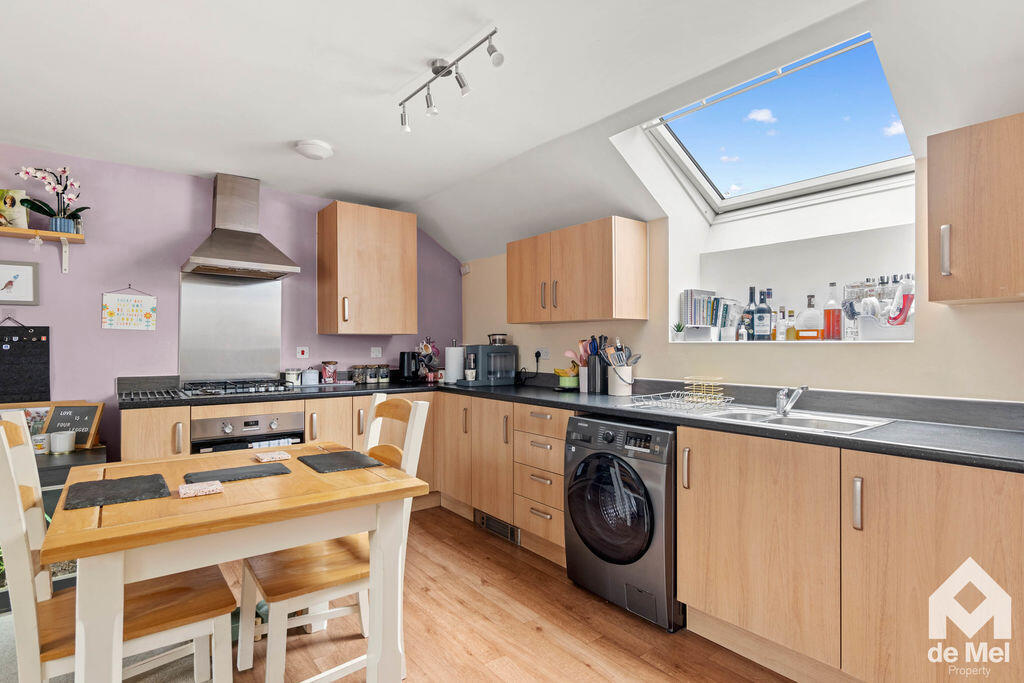 Apartment in Cheltenham, Bishop's Cleeve - View 5