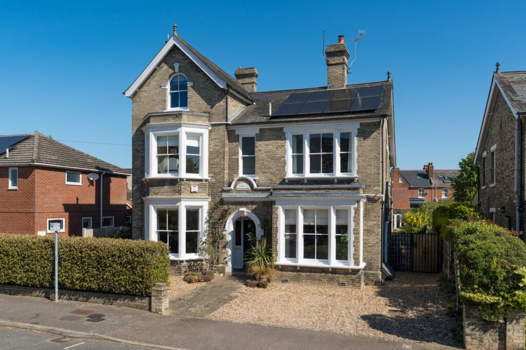 Main image of property: Inglis Road, Lexden, Colchester, Essex, CO3