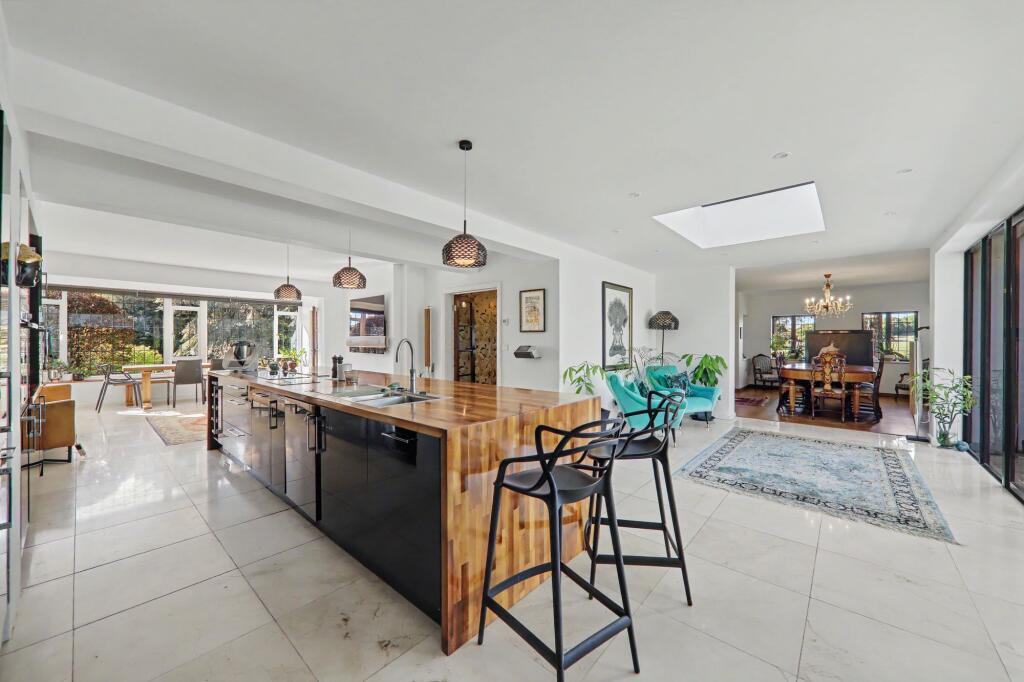 House in Brighton - View 2