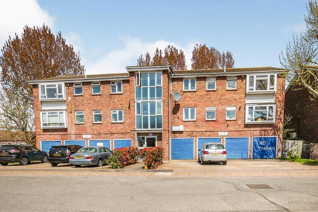 Main image of property: Bledlow Close, London, SE28