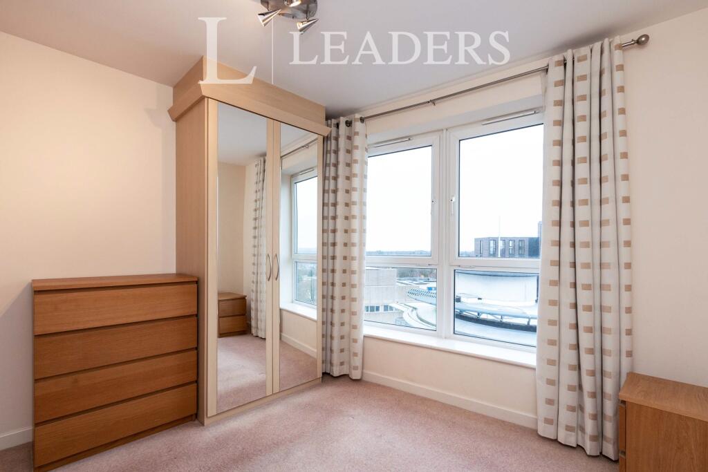 Apartment in Guildford - More