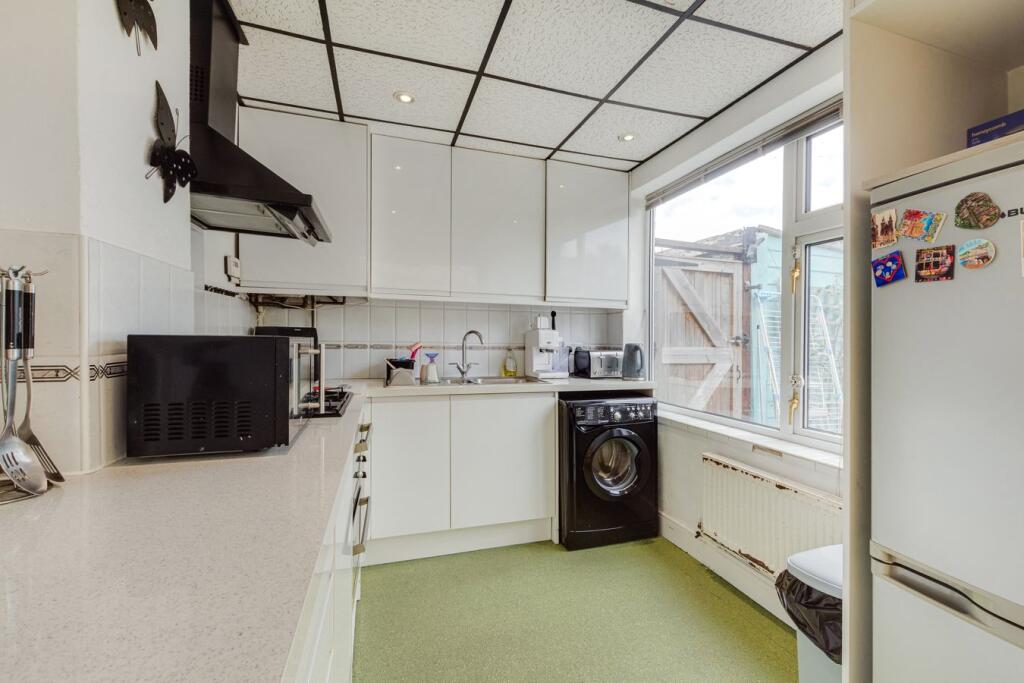 House in Sidcup, Halfway Street, Longlands - View 5