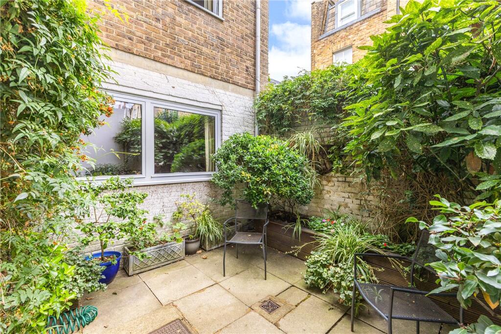 House in London, Kensington - View 4