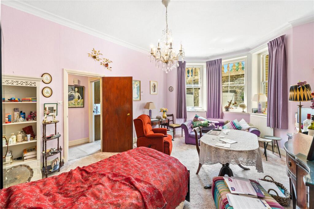 Grand Avenue, Hove, East Sussex, BN3 photo 4