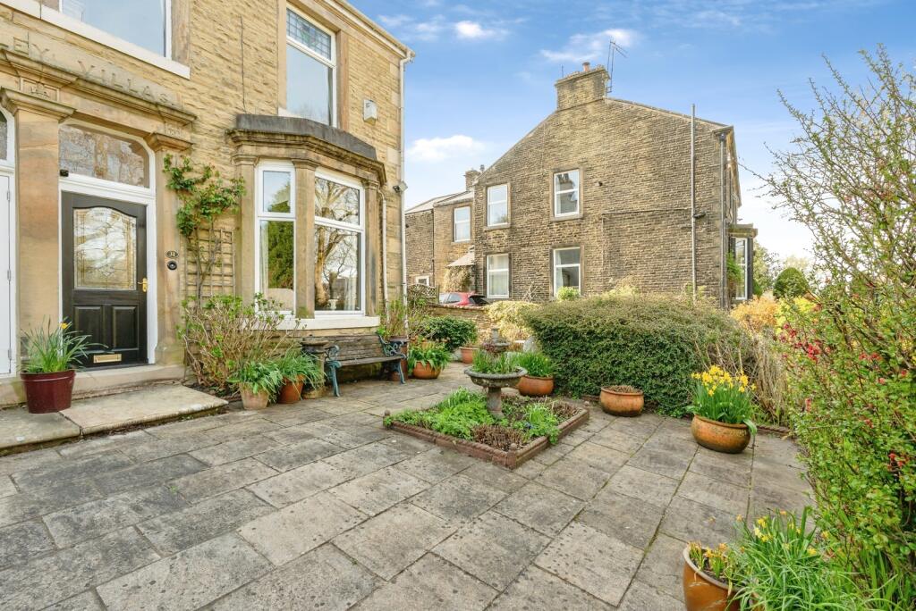 House in Burnley, Lancashire - View 2