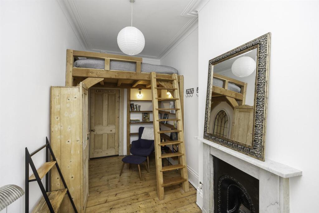 Apartment in Brighton, Brunswick - More