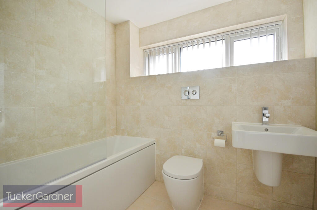 House in Cambridge, Cherry Hinton - View 3