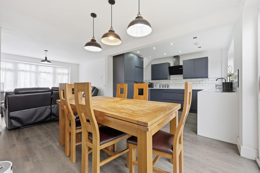 Malwood Drive, Benfleet, SS7 - View 5