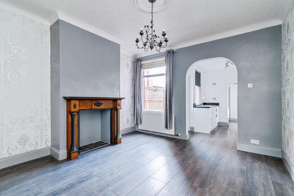 House in Nottingham, Highbury Vale - More