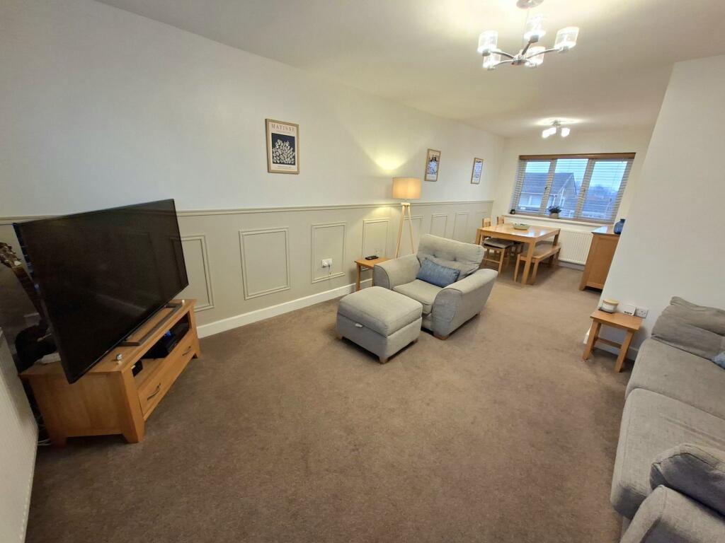 Ellorslie Drive, Stocksbridge, S36 - View 2