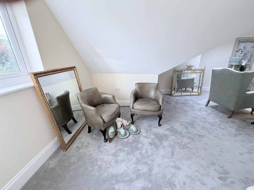 Apartment in Rochester - View 4