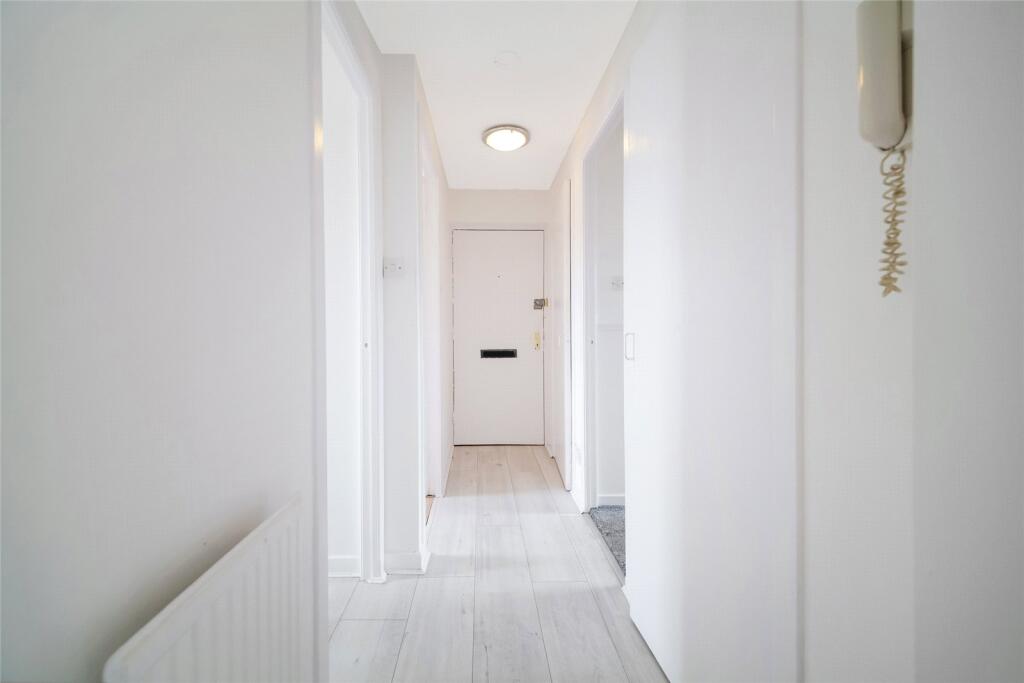 Apartment in Carmunnock, Castlemilk - More