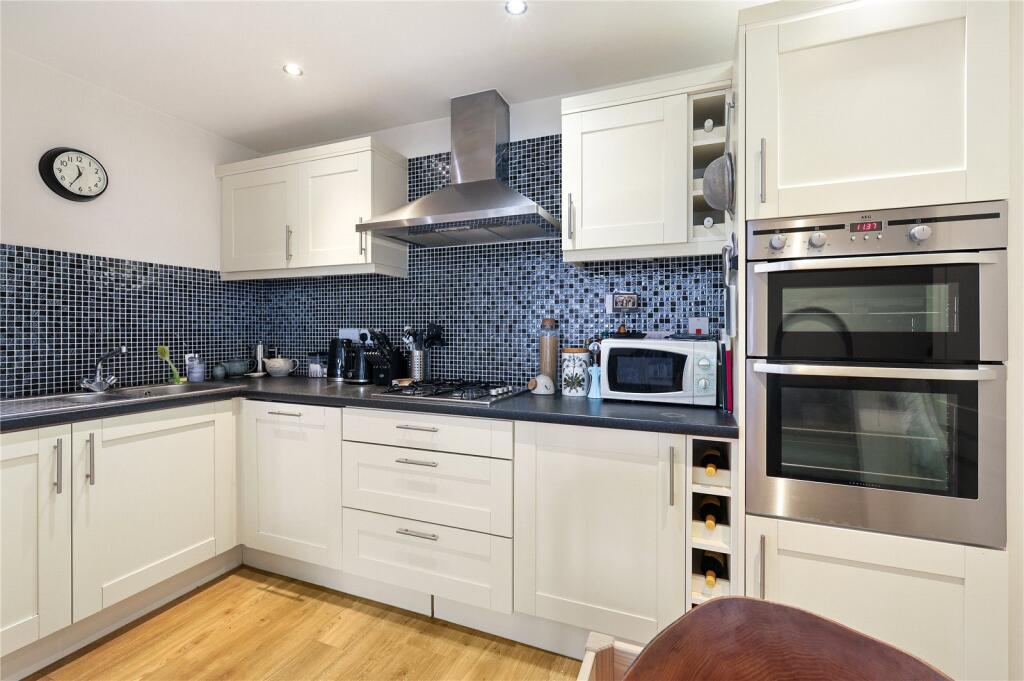 Apartment in Colchester - More