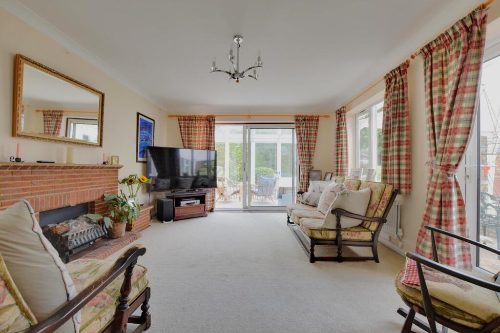 77 Longship Way photo 3