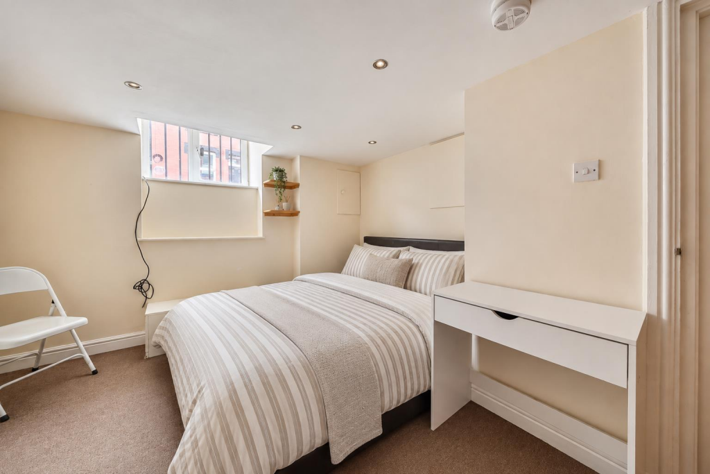 House in Leeds - View 5