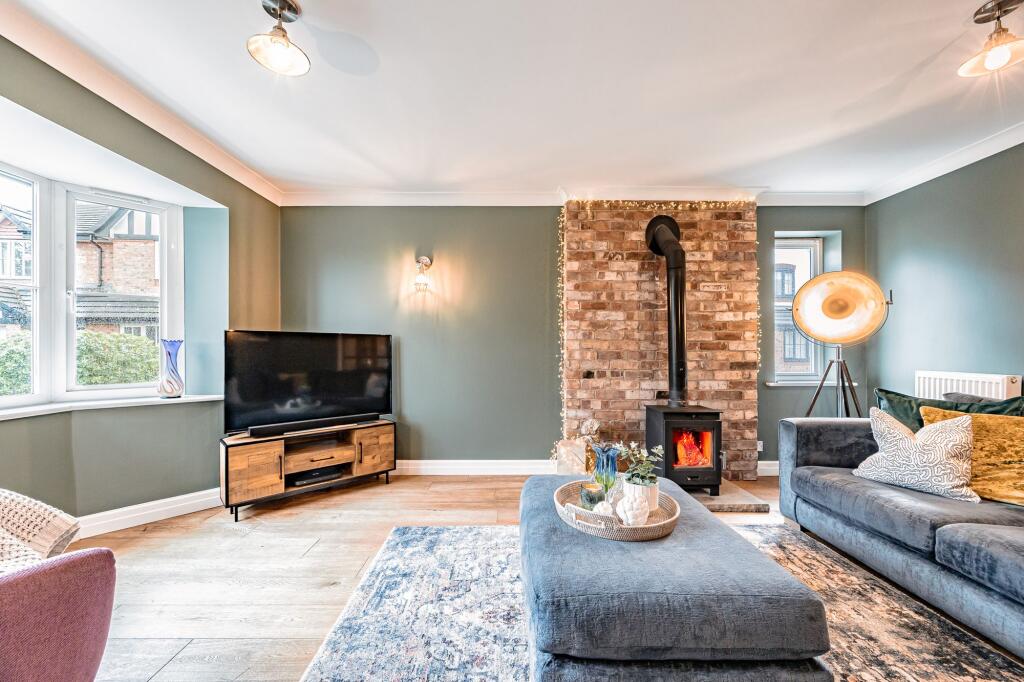 9 The Pavilions, Davenham, Cheshire, CW9 8LB photo 4