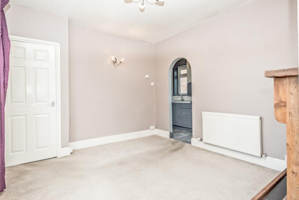 House in Kirklees, West End, Cleckheaton - View 3
