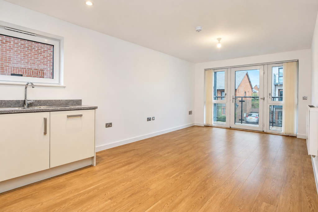 Apartment in Milton Keynes - View 4