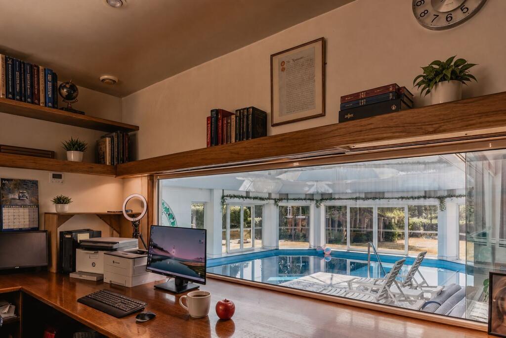 House in Redhill - View 5