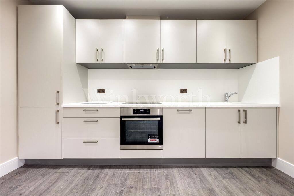 Apartment in London - View 5