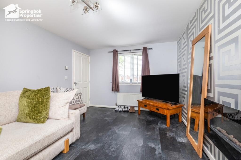 14 Cavell Drive photo 3