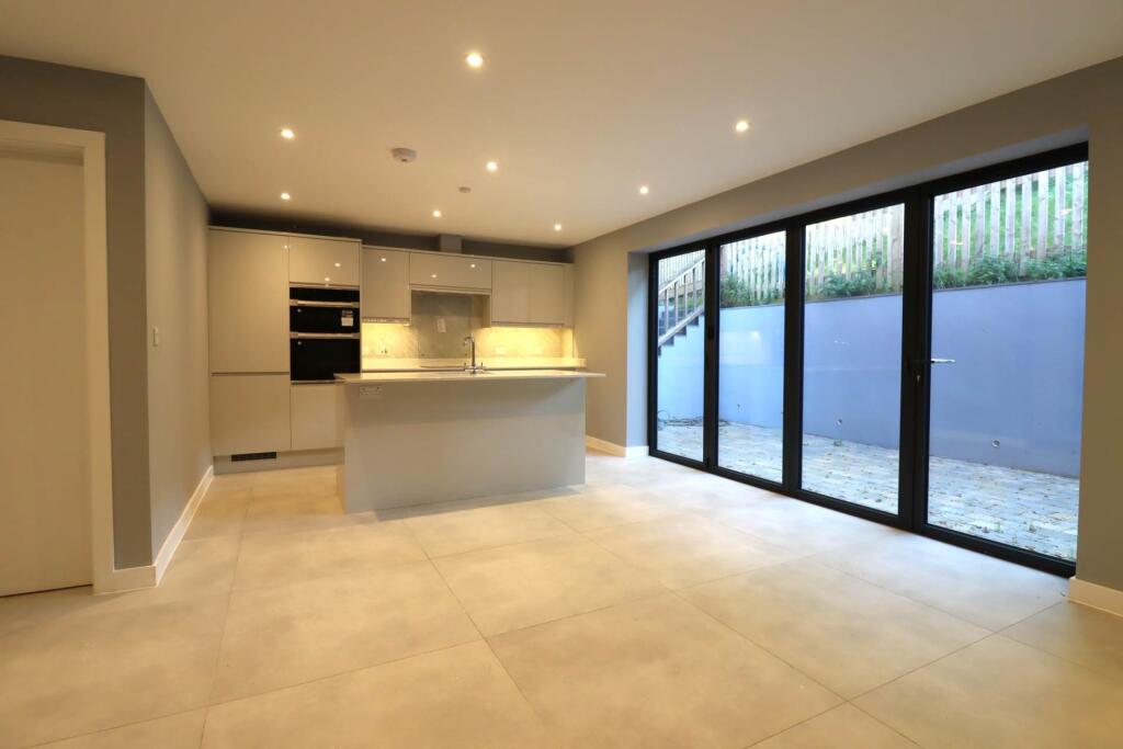 House in Swindon - View 2