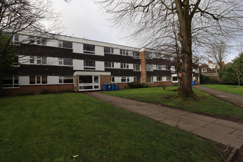 Main image of property: 3 Chadley Close Solihull B91 2DD