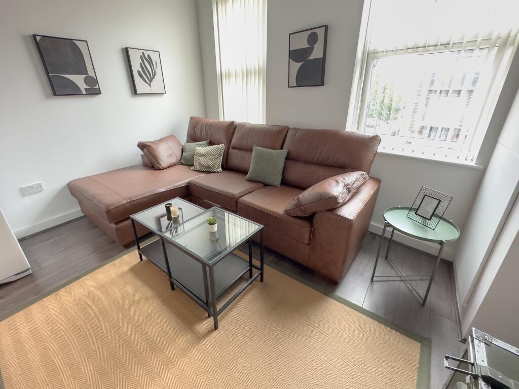 1 bedroom house share for rent