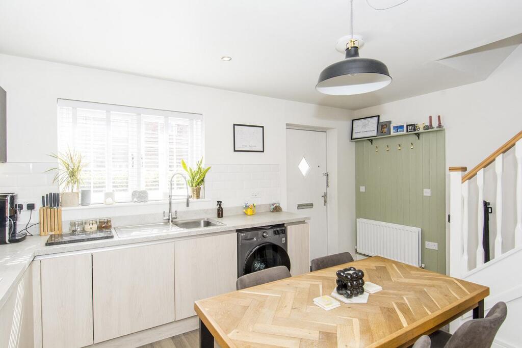Steeplechase Way, Market Harborough photo 3