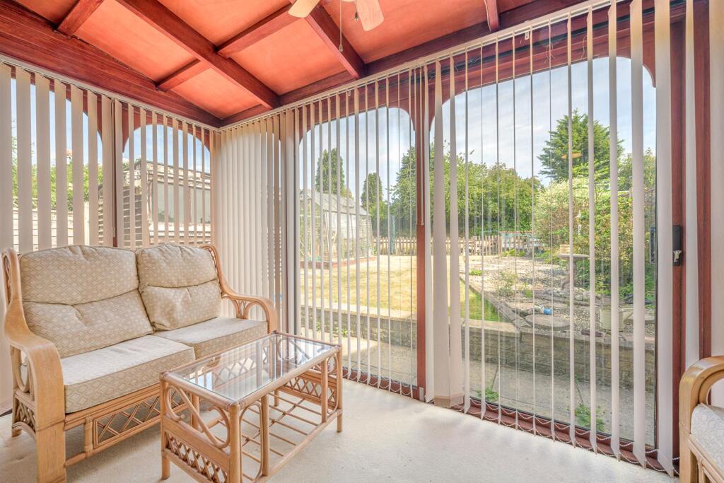 House in Dudley - View 4