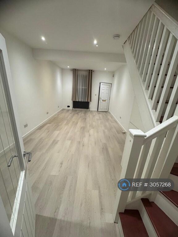 Main image of property: Oakleigh Avenue, Southend-On-Sea, SS1