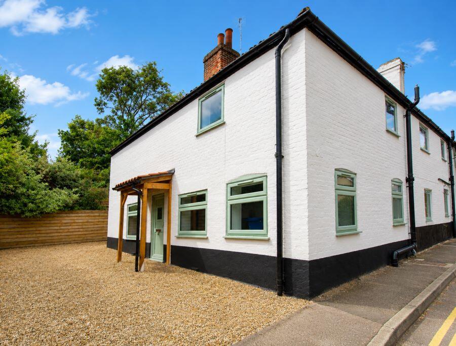 4-bed semi-detached on 7 Nethergate Street, Bungay, Suffolk, NR35 1HE, £220,000